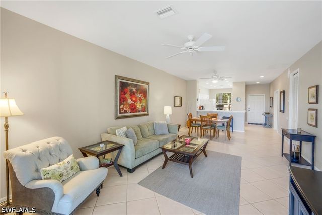 8247 Parkstone PL 205, Naples, FL 34120