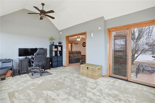 3910 Carter Drive, Smithville, MO 64089