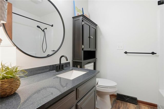 3910 Carter Drive, Smithville, MO 64089