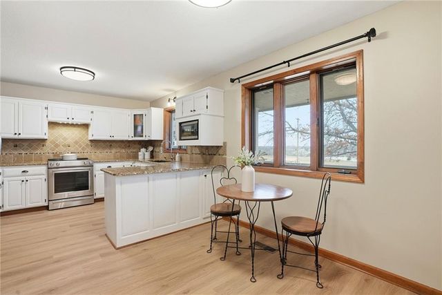 3910 Carter Drive, Smithville, MO 64089