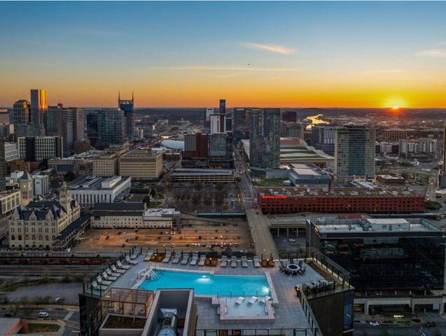 1212 Demonbreun St Apt 2801, Nashville, TN 37203