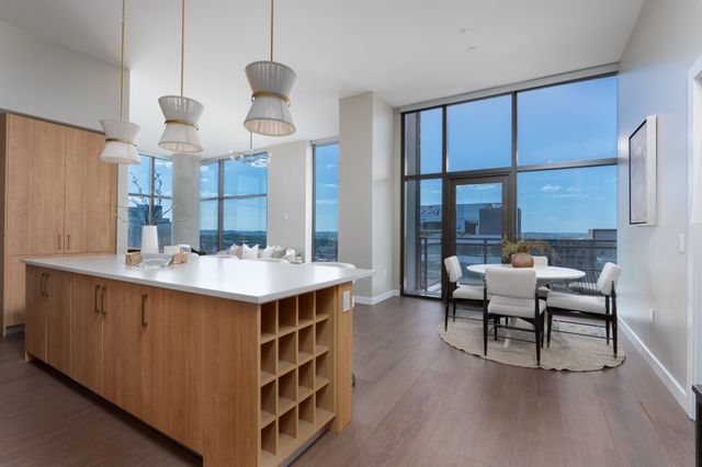 1212 Demonbreun St Apt 2801, Nashville, TN 37203