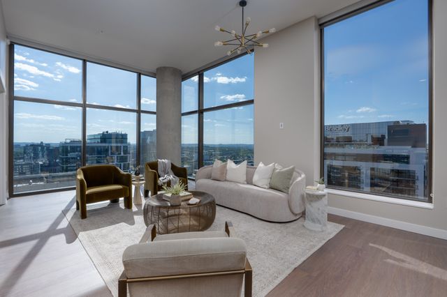 1212 Demonbreun St Apt 2801, Nashville, TN 37203