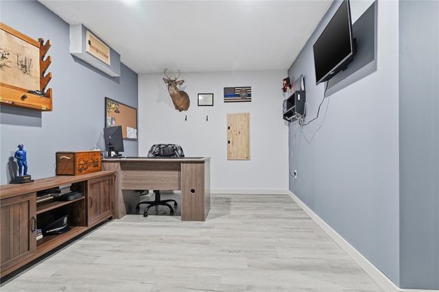 412 SPRUCE LANE, Houston, PA 15342