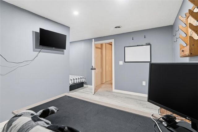 412 SPRUCE LANE, Houston, PA 15342