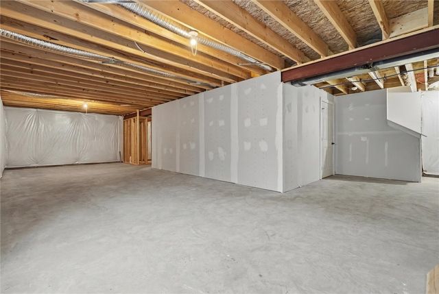 412 SPRUCE LANE, Houston, PA 15342