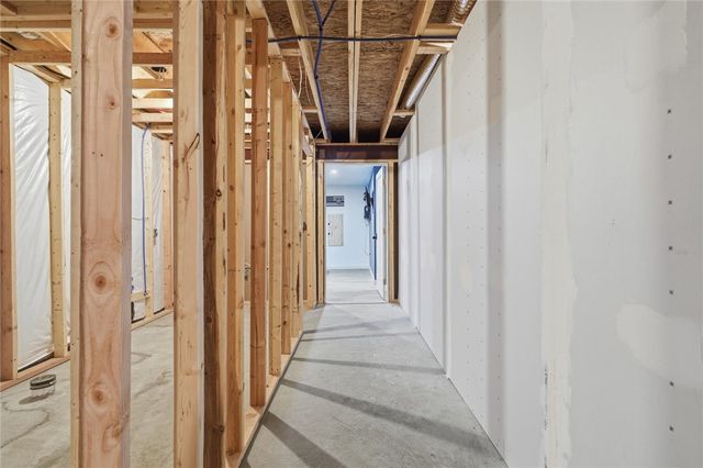 412 SPRUCE LANE, Houston, PA 15342