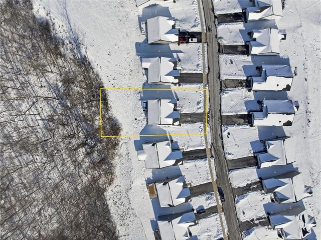 412 SPRUCE LANE, Houston, PA 15342