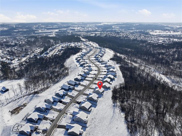 412 SPRUCE LANE, Houston, PA 15342