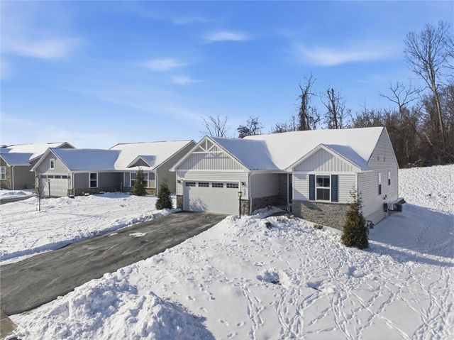 412 SPRUCE LANE, Houston, PA 15342