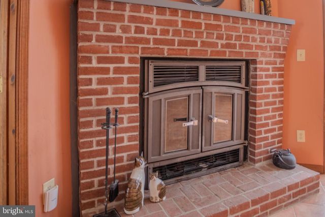 734 WALDEN RD, Hedgesville, WV 25427