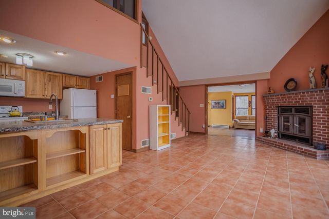 734 WALDEN RD, Hedgesville, WV 25427