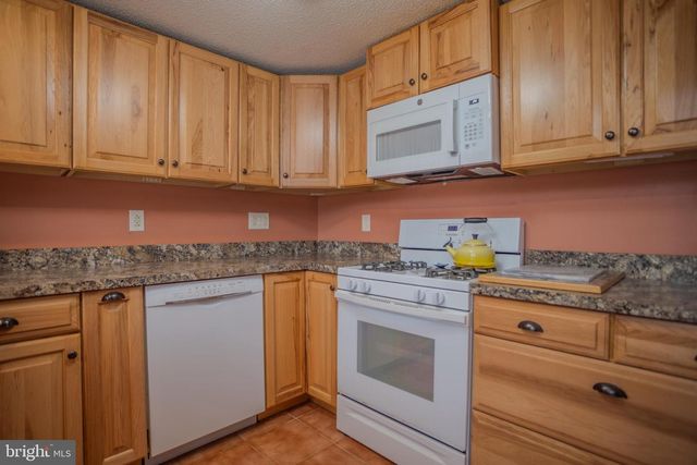 734 WALDEN RD, Hedgesville, WV 25427