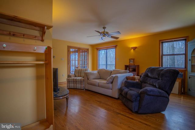 734 WALDEN RD, Hedgesville, WV 25427