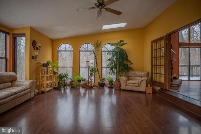 734 WALDEN RD, Hedgesville, WV 25427