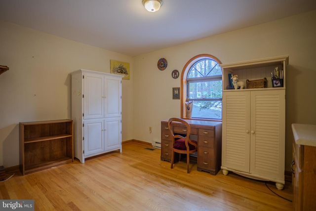 734 WALDEN RD, Hedgesville, WV 25427