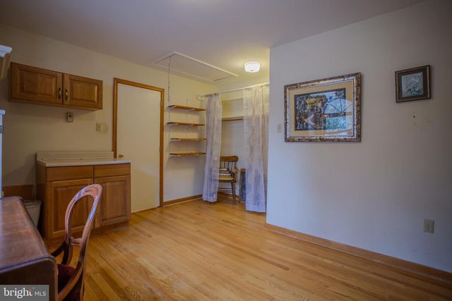 734 WALDEN RD, Hedgesville, WV 25427