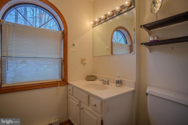 734 WALDEN RD, Hedgesville, WV 25427