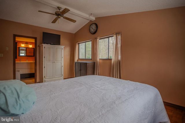 734 WALDEN RD, Hedgesville, WV 25427