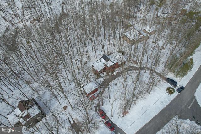 734 WALDEN RD, Hedgesville, WV 25427