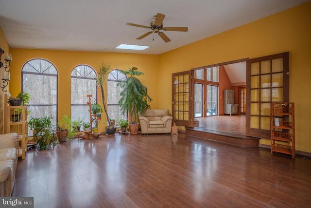 734 WALDEN RD, Hedgesville, WV 25427