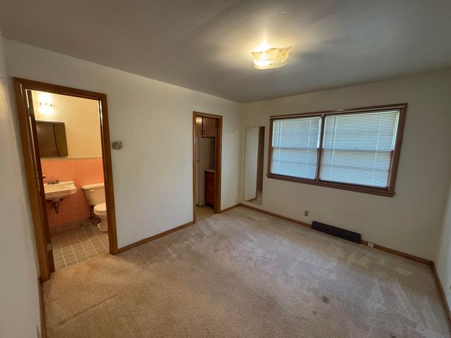 1902 Booth St, Winfield, KS 67156