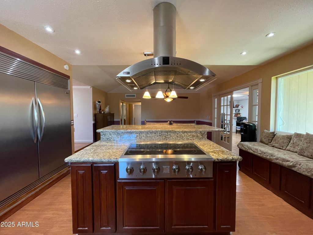 9221 N 48TH Drive, Glendale, AZ 85302 — exterior