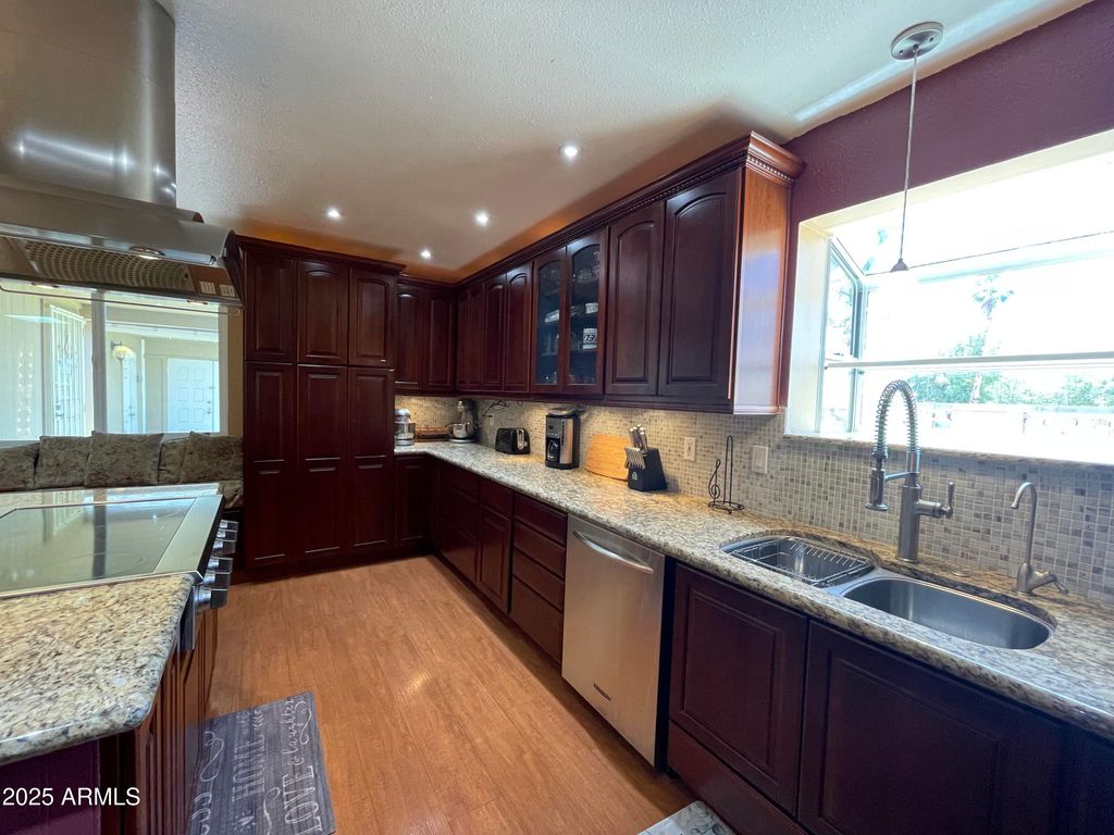 9221 N 48TH Drive, Glendale, AZ 85302 — photo 4