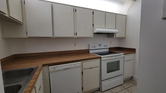3712 N University Drive I-7, Coral Springs, FL 33065