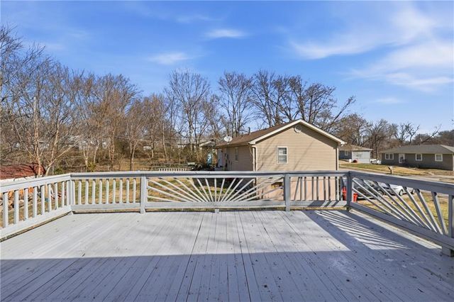 18310 E 18th Street N, Independence, MO 64058