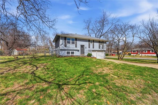 18310 E 18th Street N, Independence, MO 64058