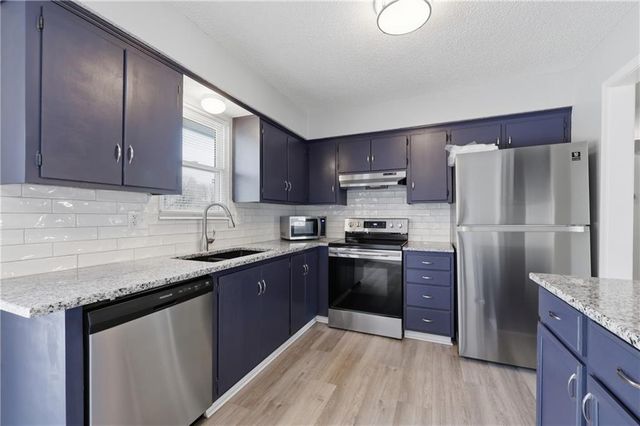 18310 E 18th Street N, Independence, MO 64058