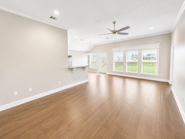 4195 Grassy Lake Drive, Bossier City, LA 71111