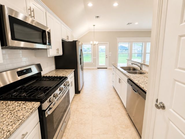 4195 Grassy Lake Drive, Bossier City, LA 71111