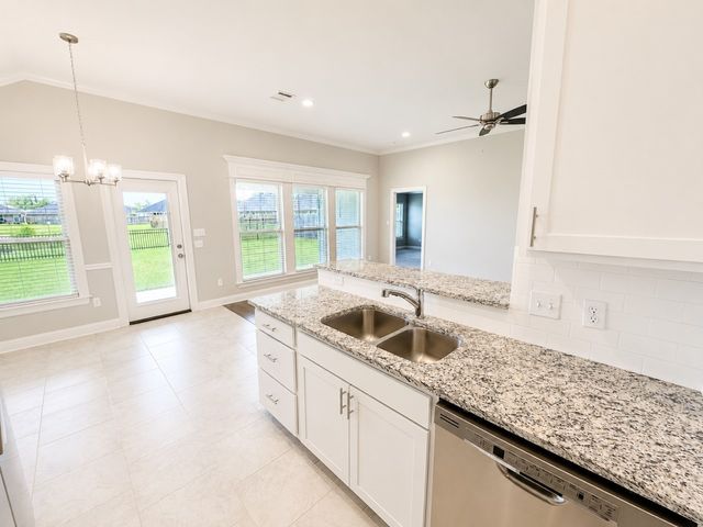 4195 Grassy Lake Drive, Bossier City, LA 71111