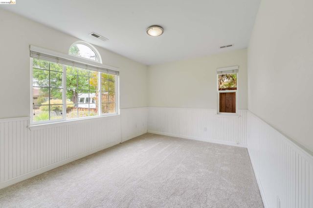 1894 Granada Dr, Concord, CA 94519