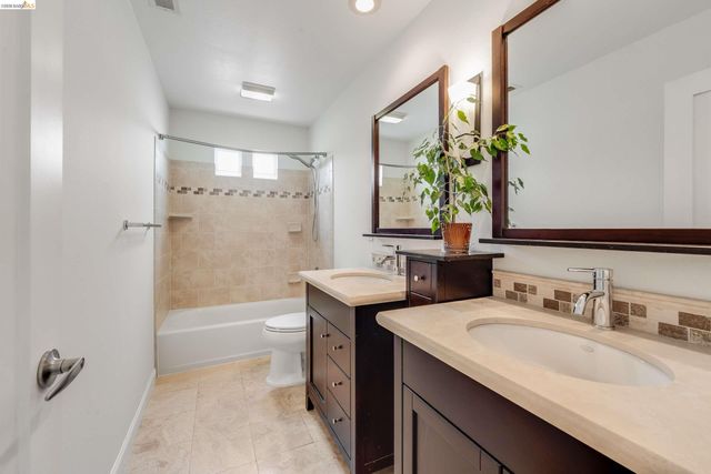 1894 Granada Dr, Concord, CA 94519