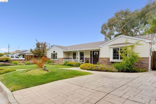 1894 Granada Dr, Concord, CA 94519