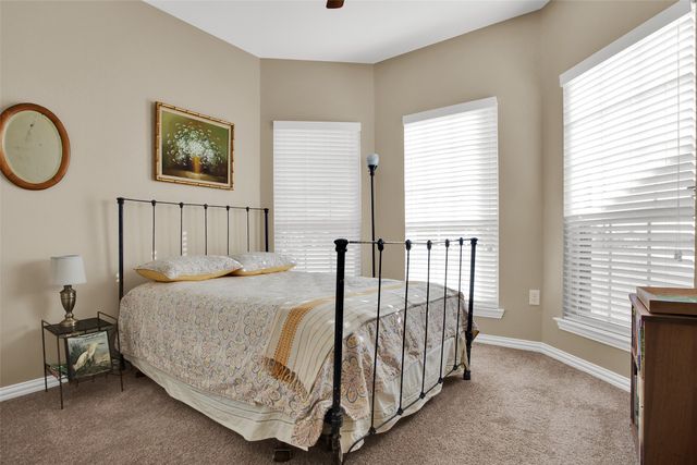 627 Bois D Arc Street, Whitesboro, TX 76273