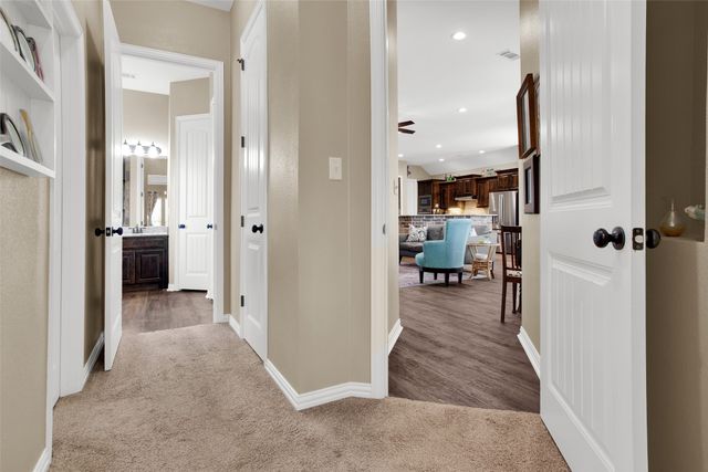 627 Bois D Arc Street, Whitesboro, TX 76273