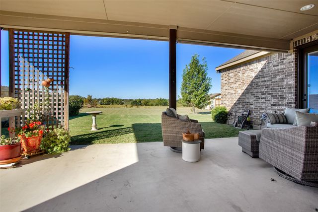 627 Bois D Arc Street, Whitesboro, TX 76273