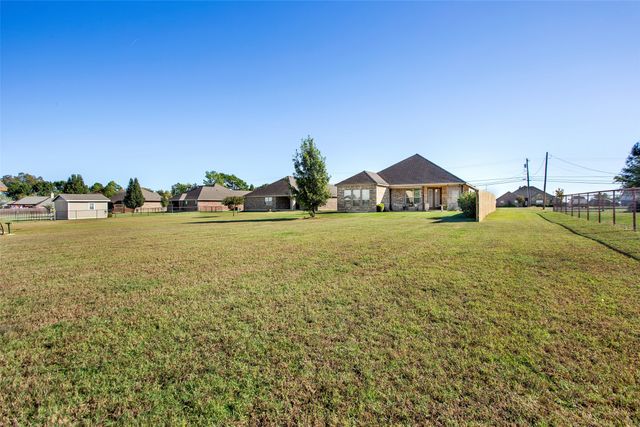 627 Bois D Arc Street, Whitesboro, TX 76273
