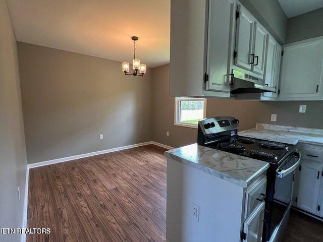 2315 Pine Grove Rd, Winfield, TN 37892