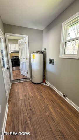 2315 Pine Grove Rd, Winfield, TN 37892