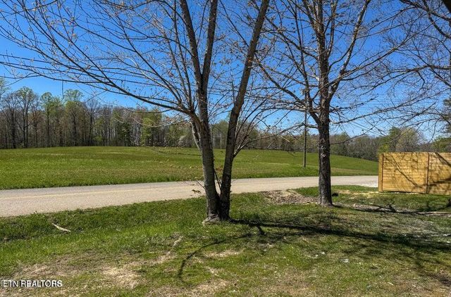 2315 Pine Grove Rd, Winfield, TN 37892