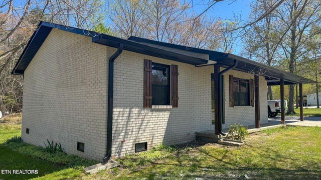 2315 Pine Grove Rd, Winfield, TN 37892