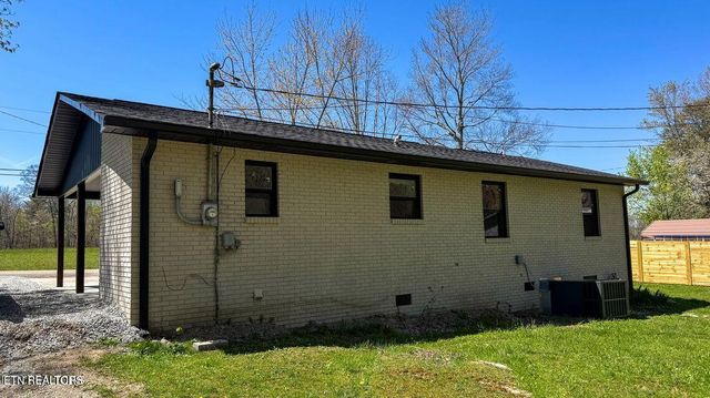 2315 Pine Grove Rd, Winfield, TN 37892
