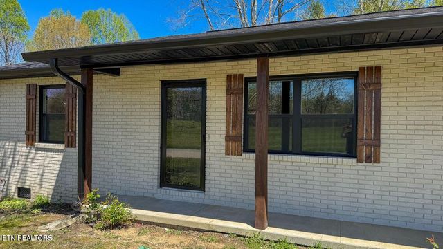 2315 Pine Grove Rd, Winfield, TN 37892