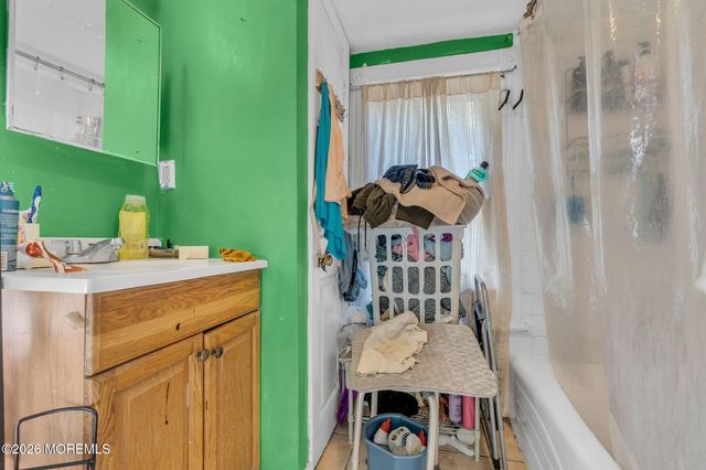 19 Bowne Avenue, Freehold, NJ 07728