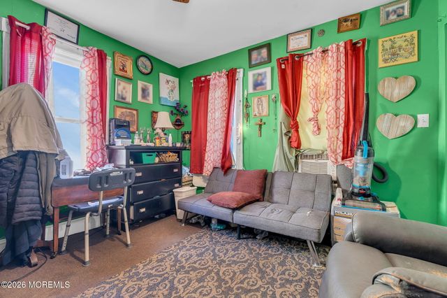 19 Bowne Avenue, Freehold, NJ 07728